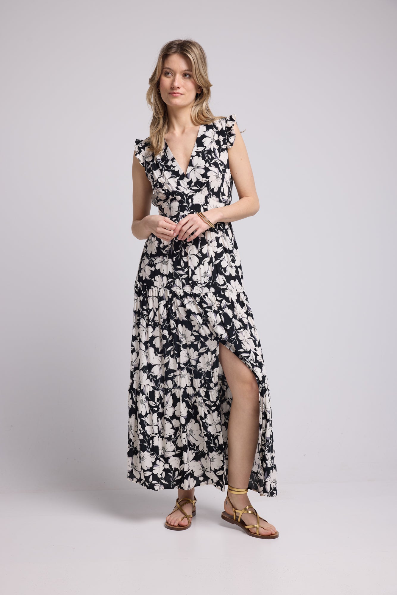 ROBE 62380 V NOIR 1098V