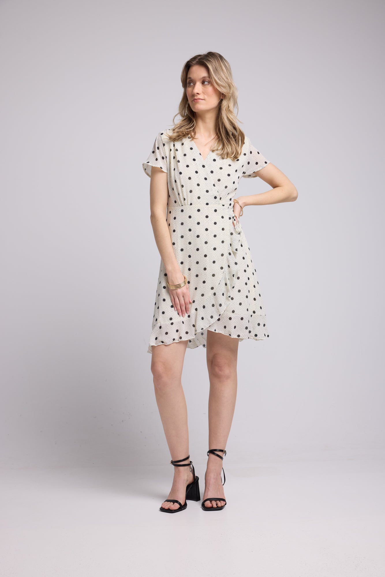 ROBE 63007/1072 POIS BLANC