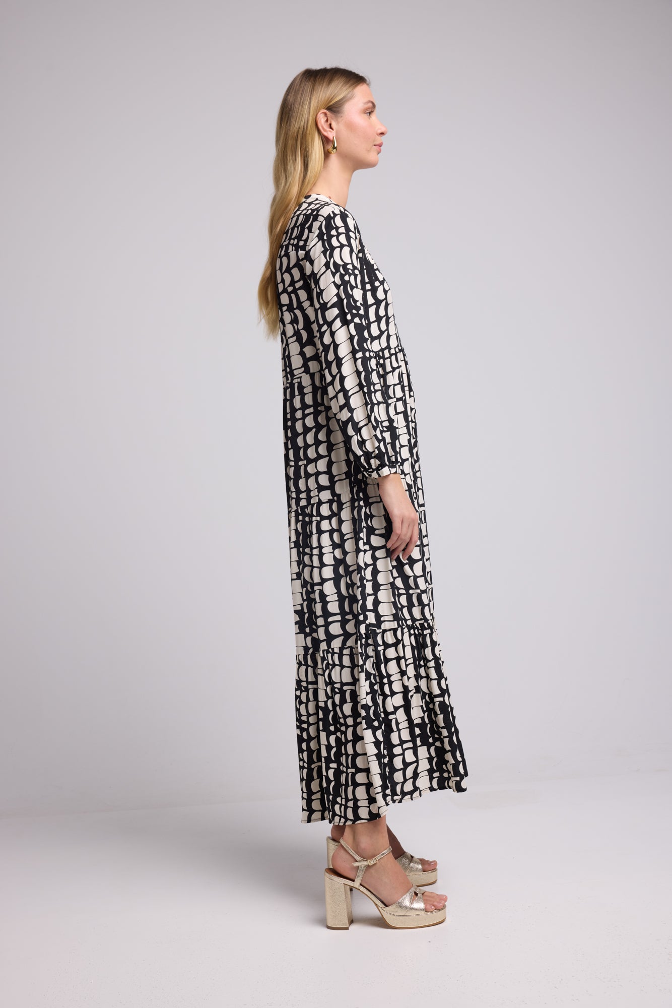 ROBE 63149 NOIR