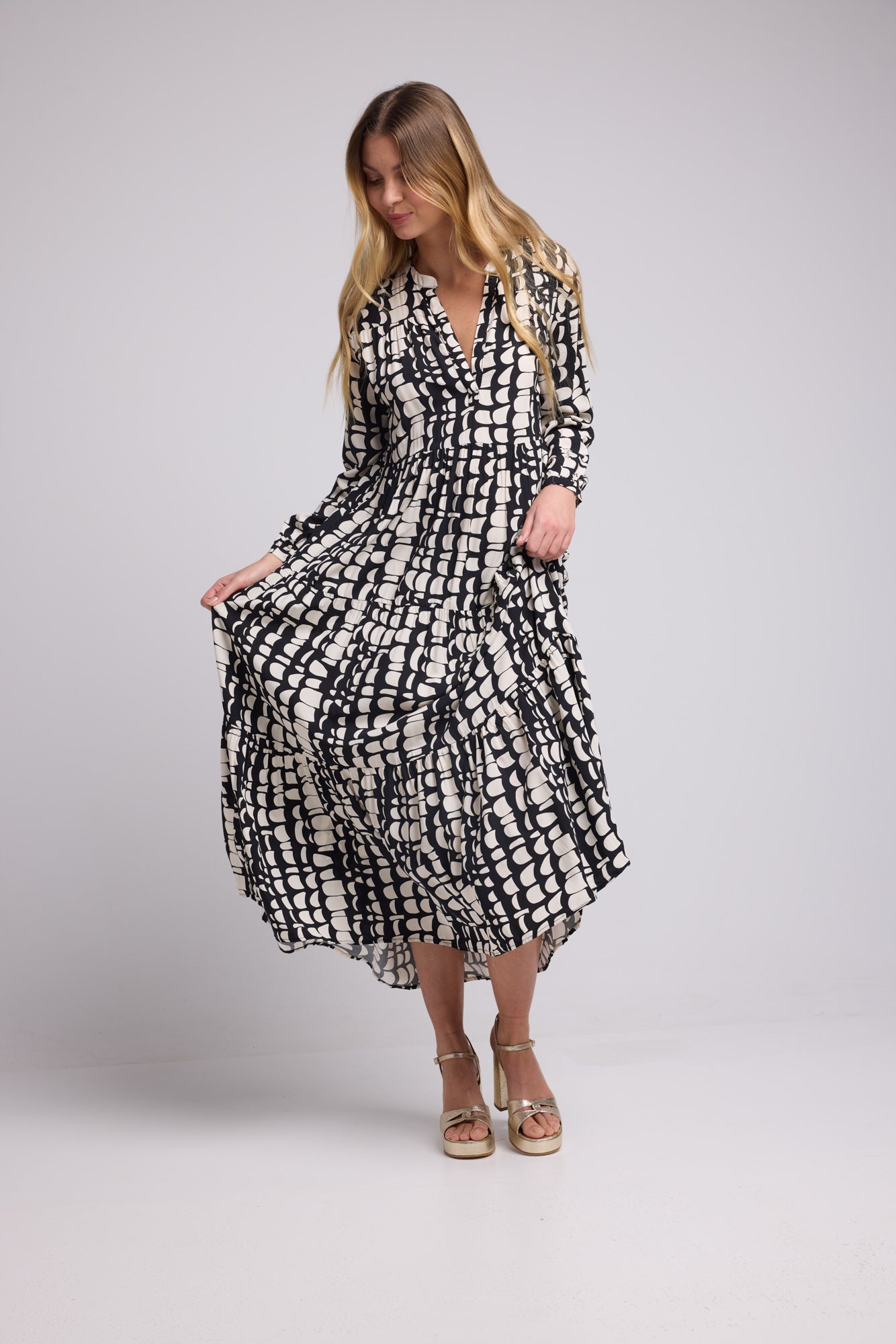 ROBE 63149 NOIR