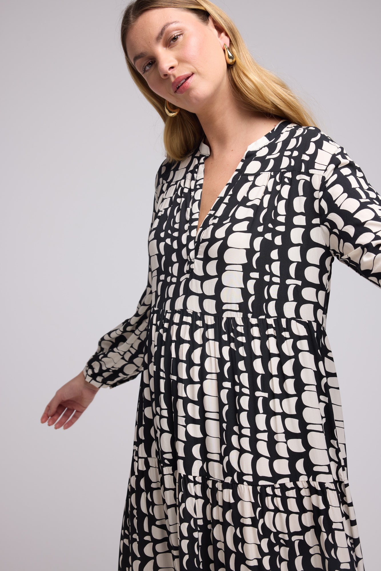 ROBE 63149 NOIR