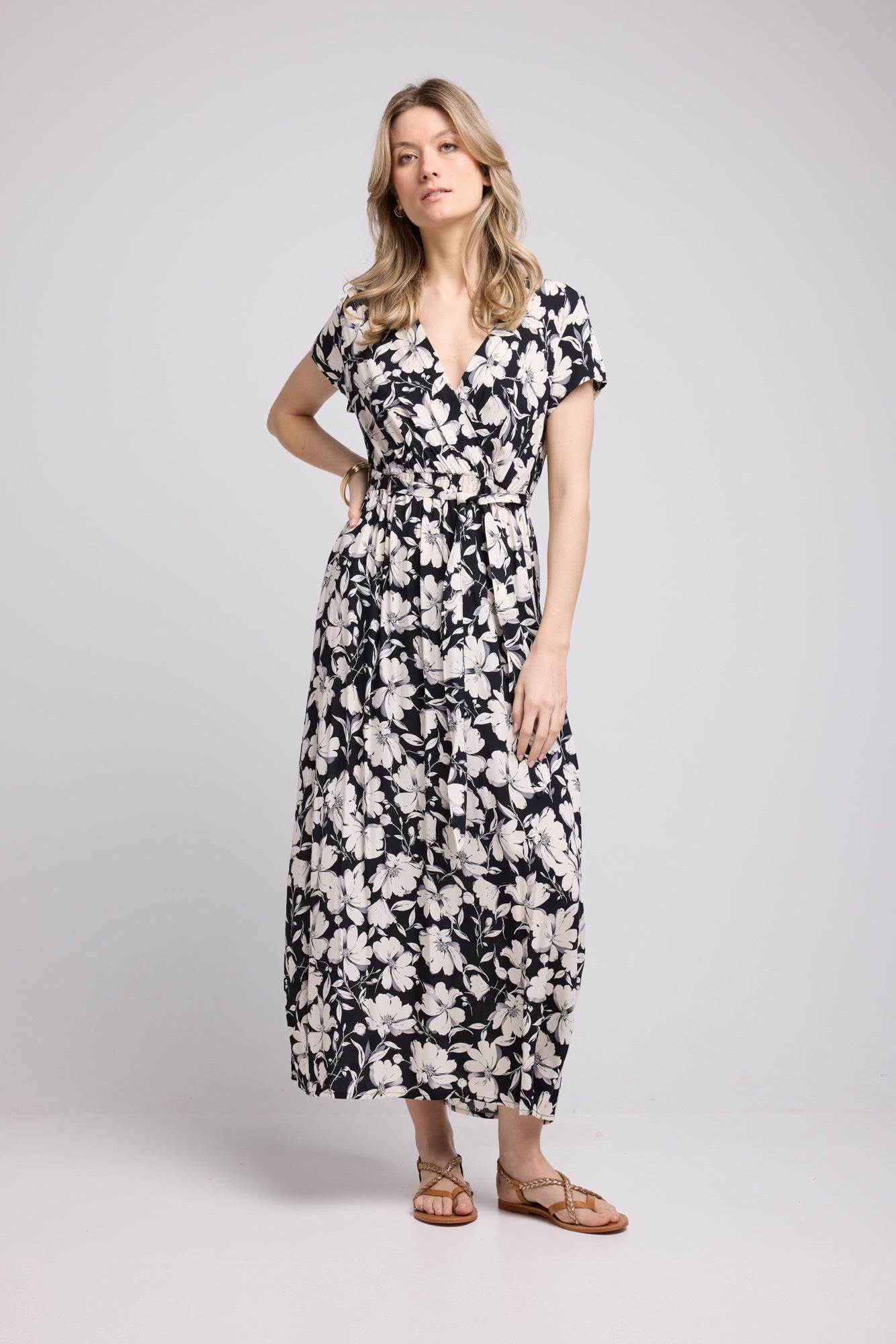 ROBE 63160 NOIR 1098V