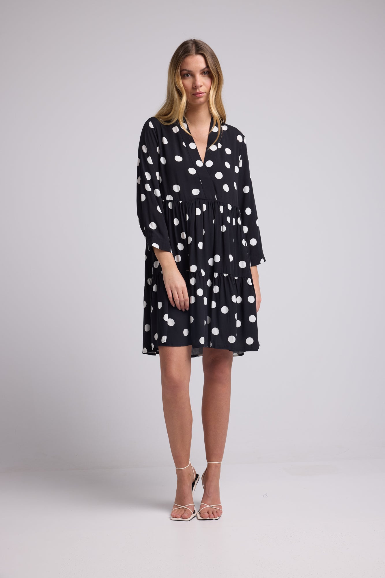ROBE 63552/1531V NOIR