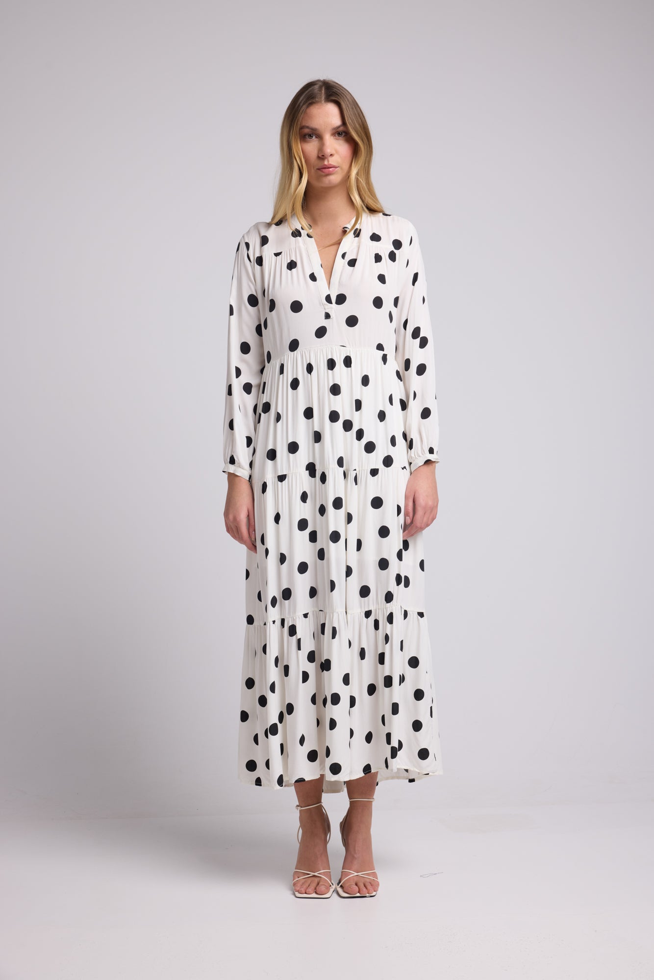 ROBE 63564/POIS NOIR BODY ECRU1220V