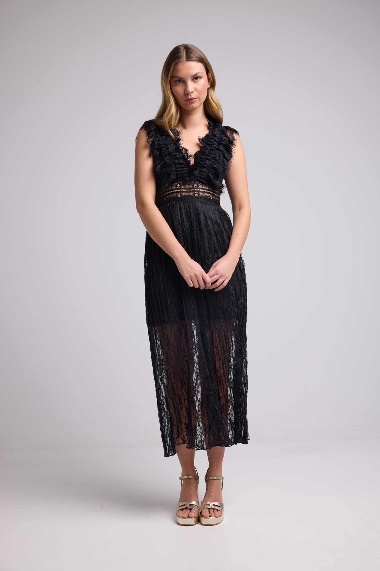 ROBE 63564 1446V NOIR