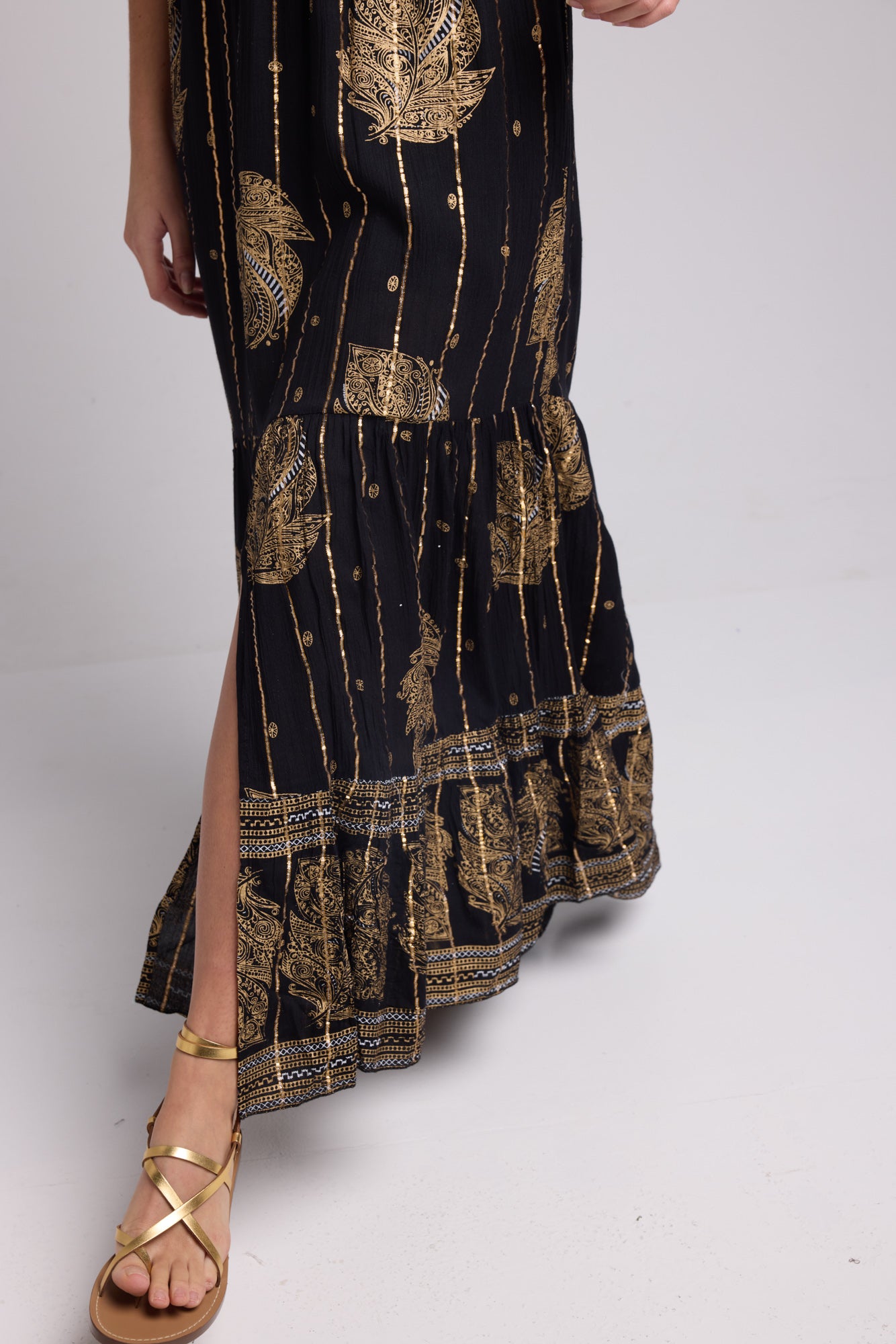 ROBE EZEL P1 BLACK
