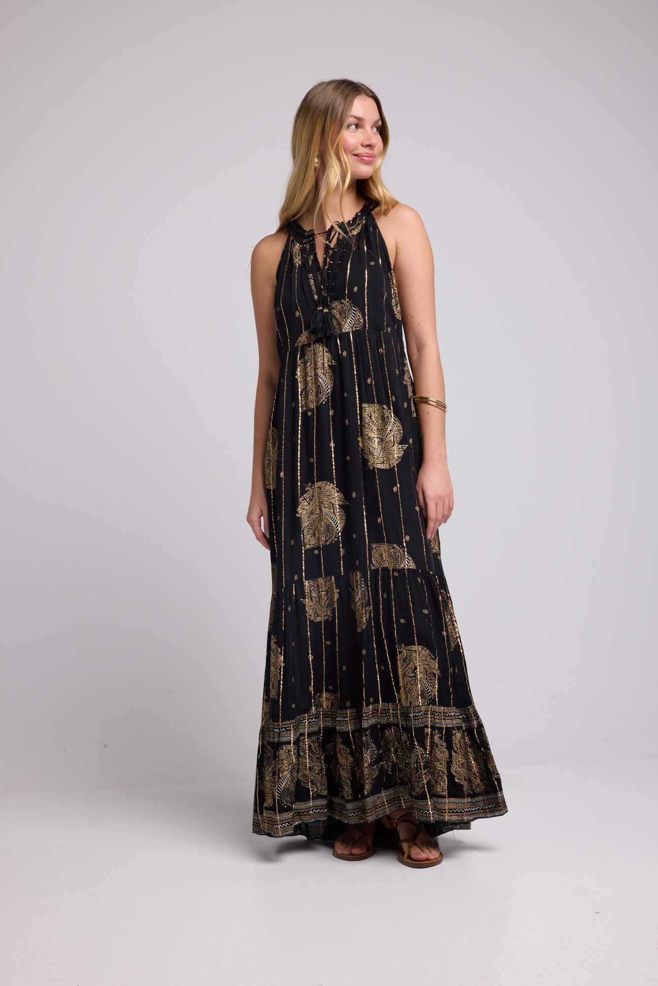 ROBE EZEL P1 BLACK