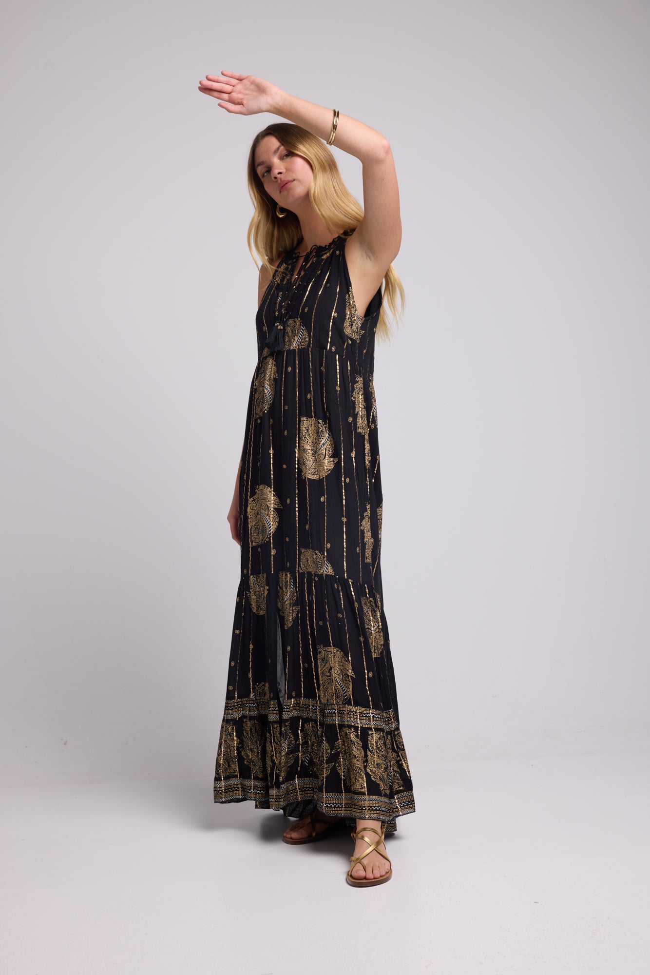 ROBE EZEL P1 BLACK