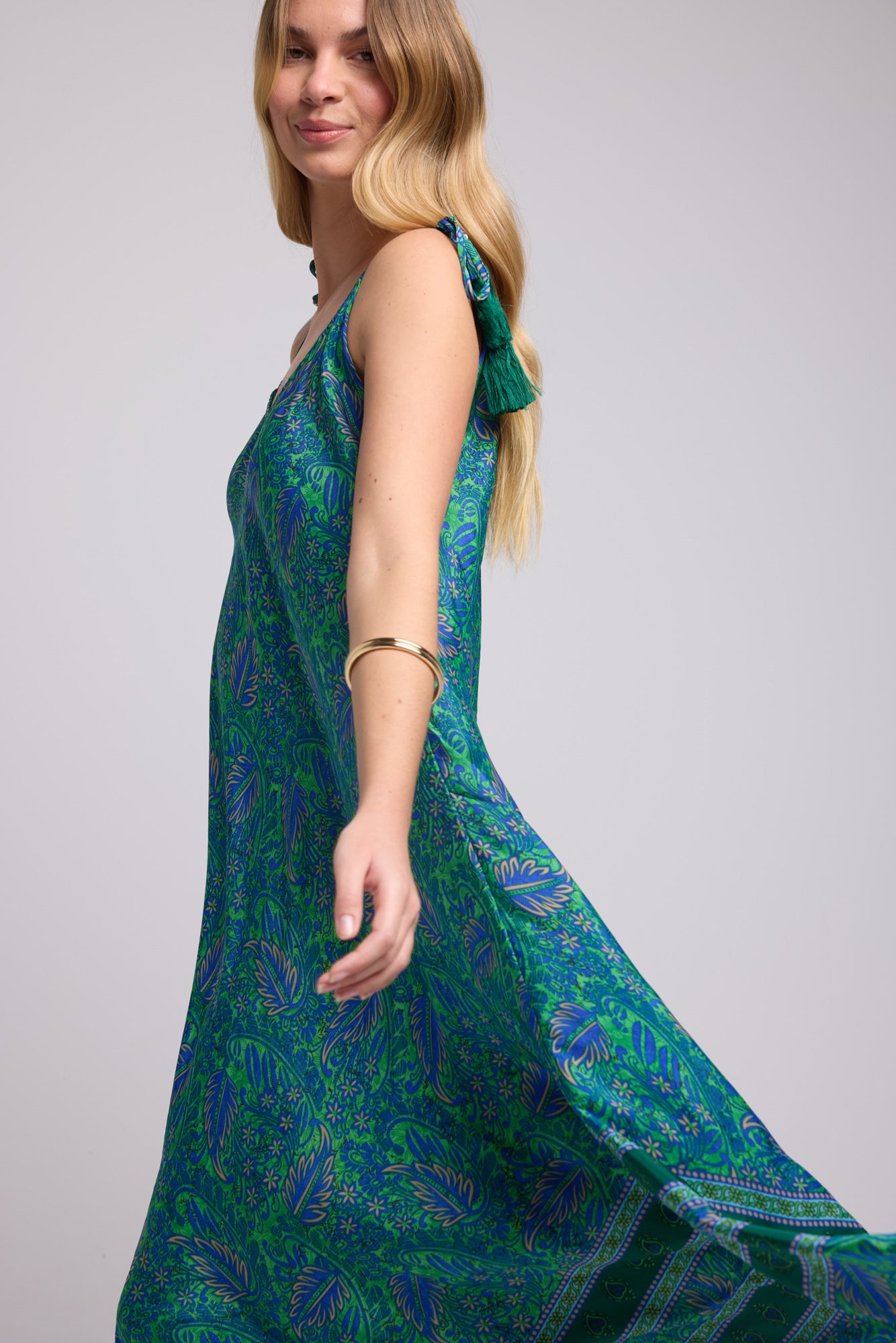ROBE GAYA GREEN P3010