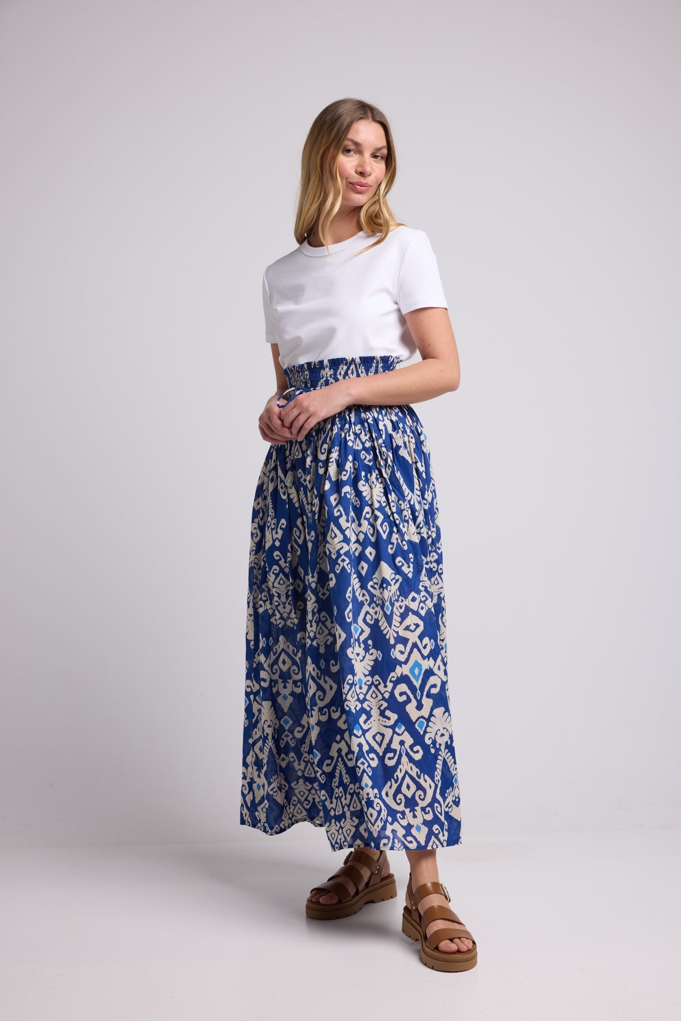 NEO P1401 NAVY SKIRT
