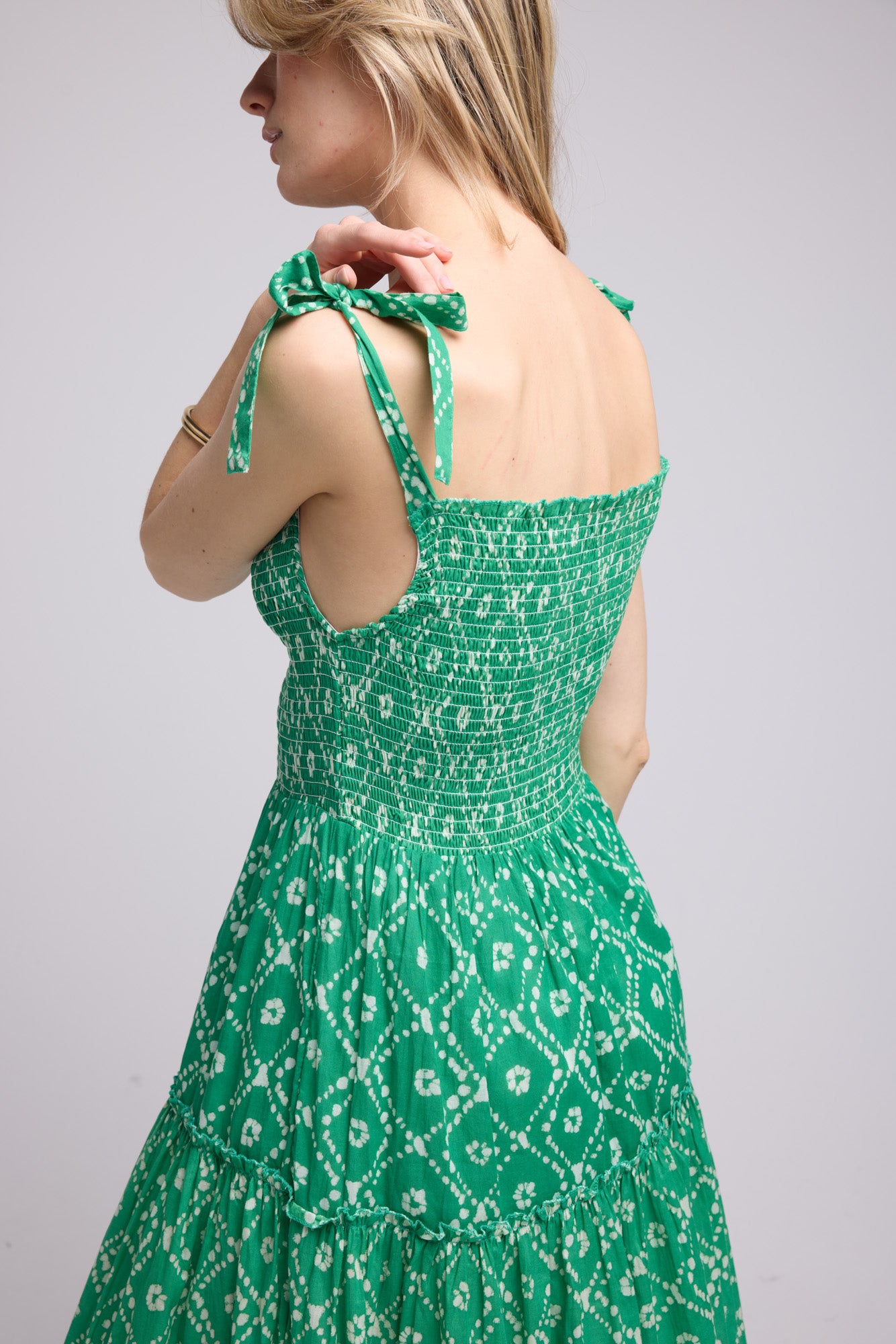 ROBE SMOKY/P2016 VERT