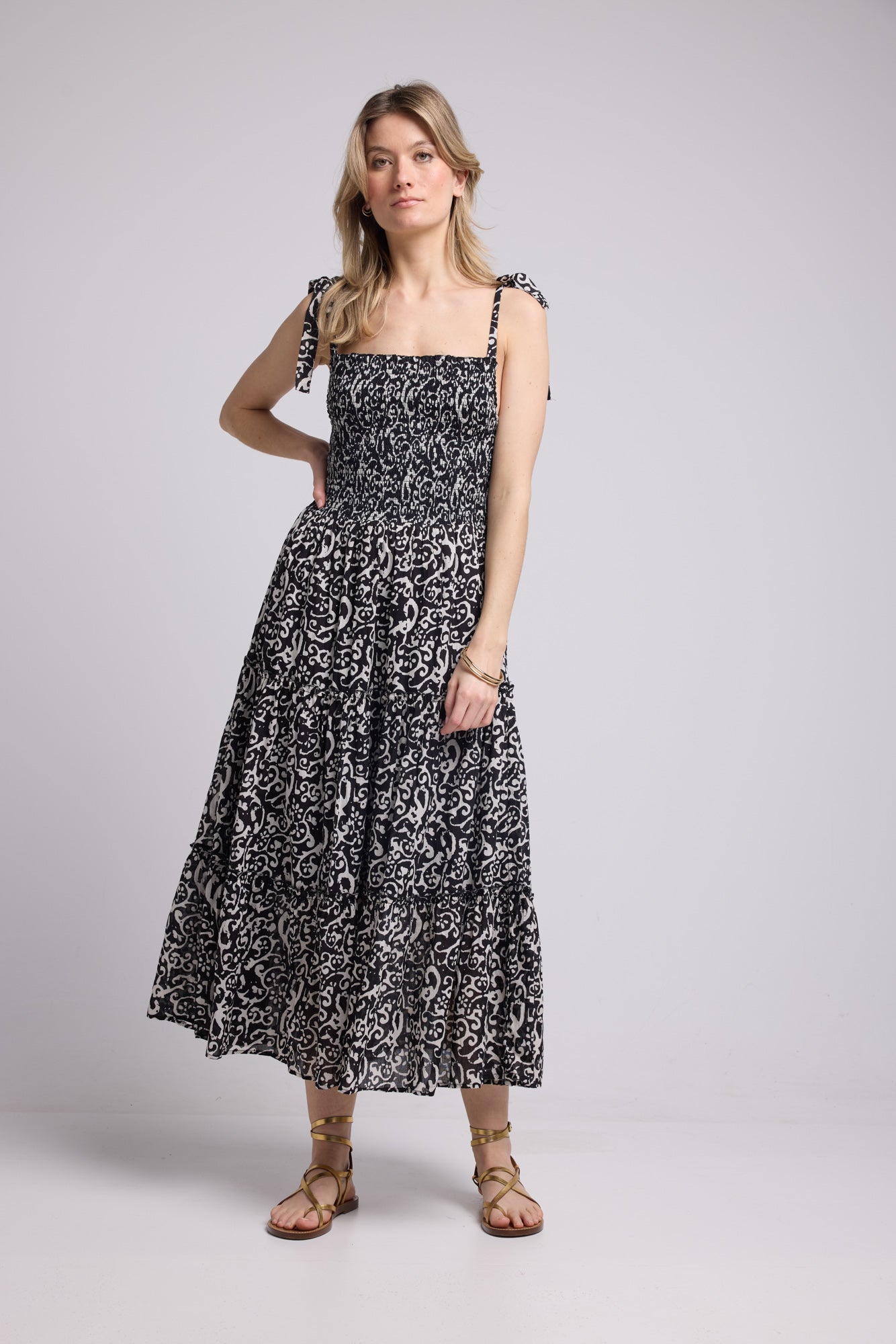 ROBE SMOKY/P2019 NOIR