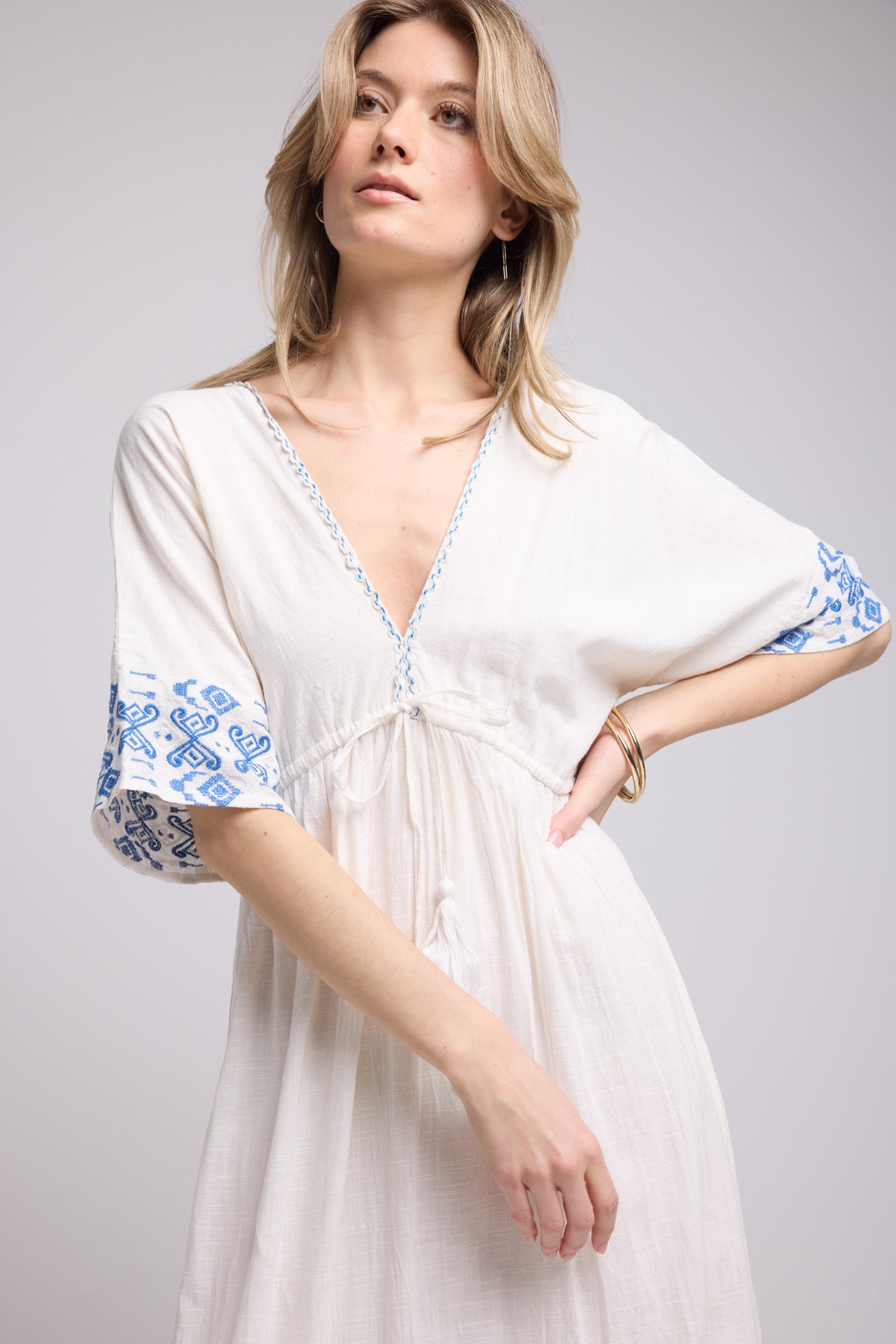 ROBE VEGAS/WHITE