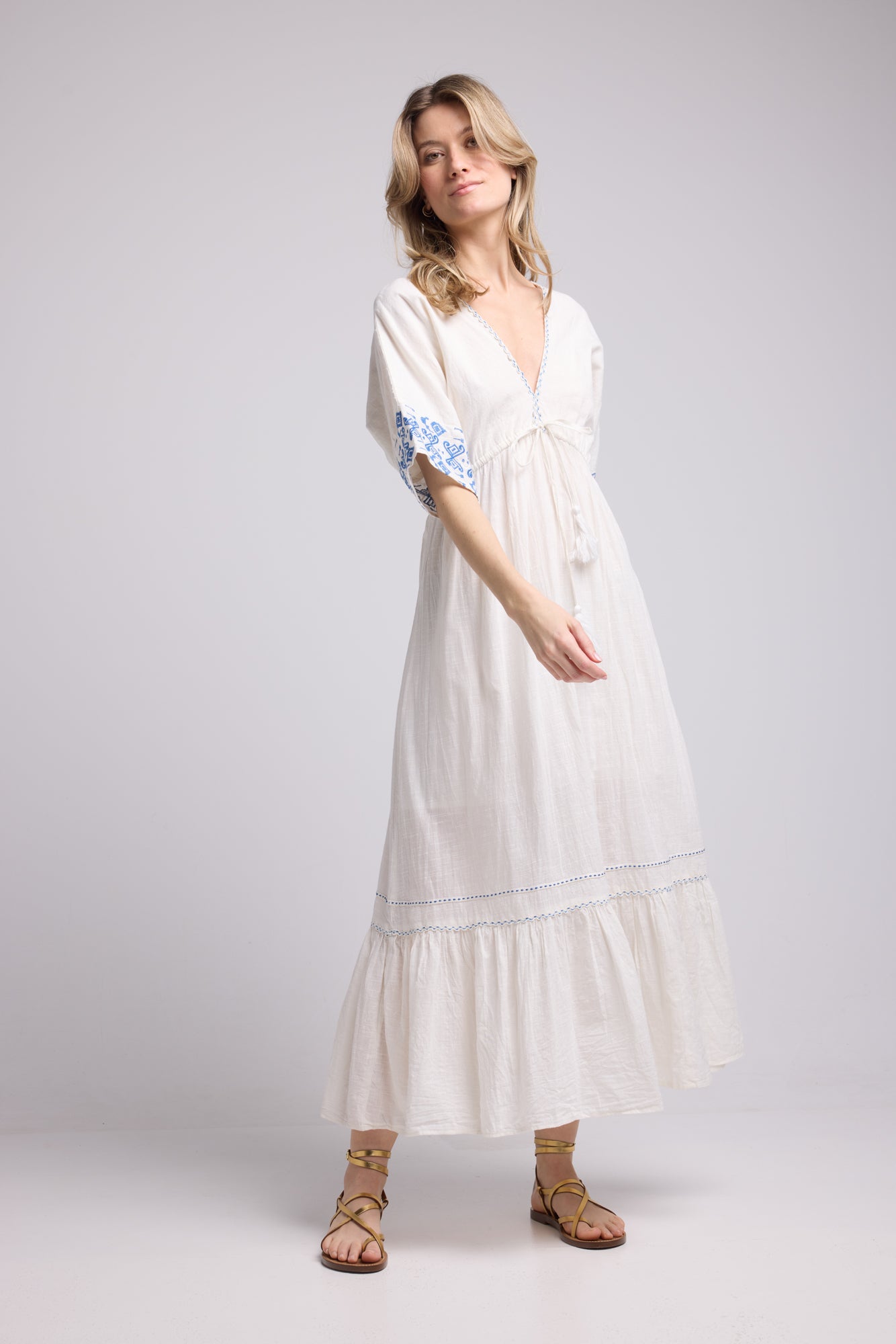 ROBE VEGAS/WHITE