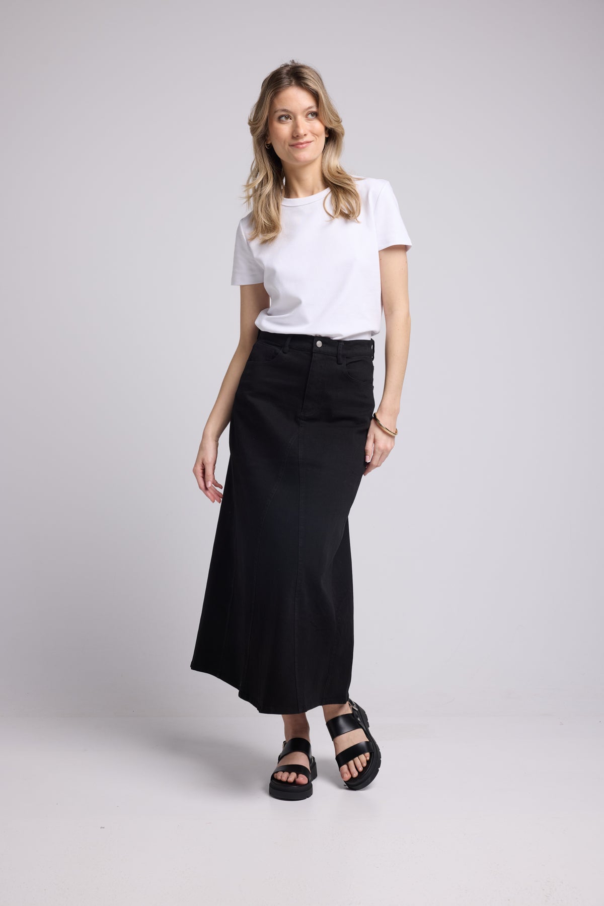 EVA/BLACK SKIRT